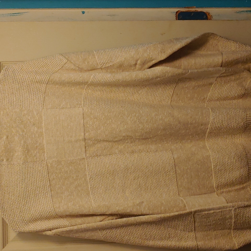 Sweater - Picture 5 of 5
